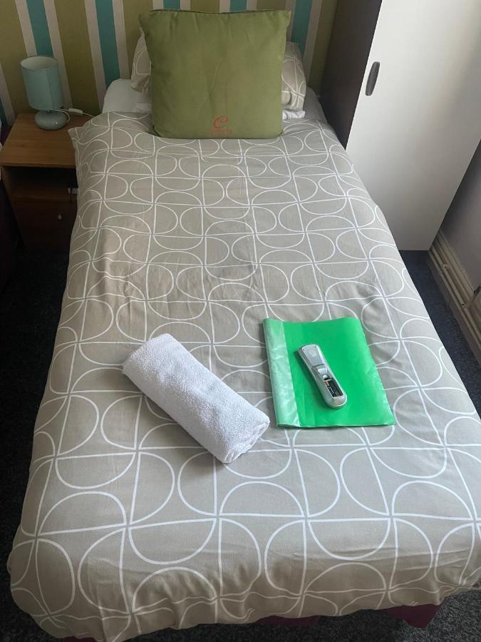 Uk Travel & Hospitality Ltd Ta Canberra Hotel Μπλάκπουλ Εξωτερικό φωτογραφία