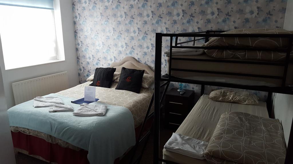 Uk Travel & Hospitality Ltd Ta Canberra Hotel Μπλάκπουλ Εξωτερικό φωτογραφία