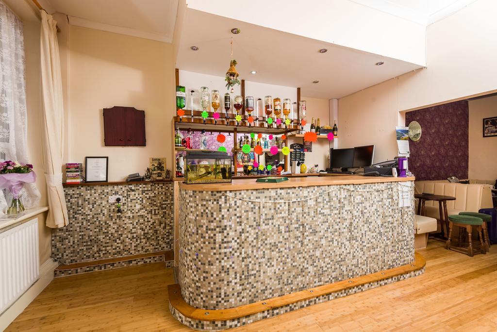 Uk Travel & Hospitality Ltd Ta Canberra Hotel Μπλάκπουλ Εξωτερικό φωτογραφία