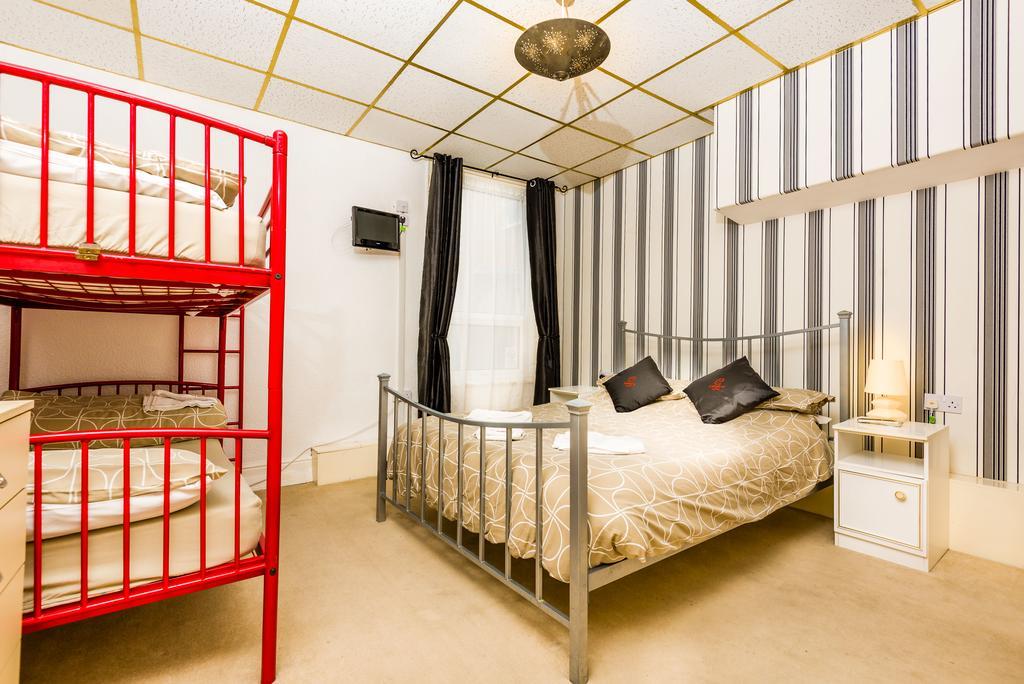 Uk Travel & Hospitality Ltd Ta Canberra Hotel Μπλάκπουλ Εξωτερικό φωτογραφία