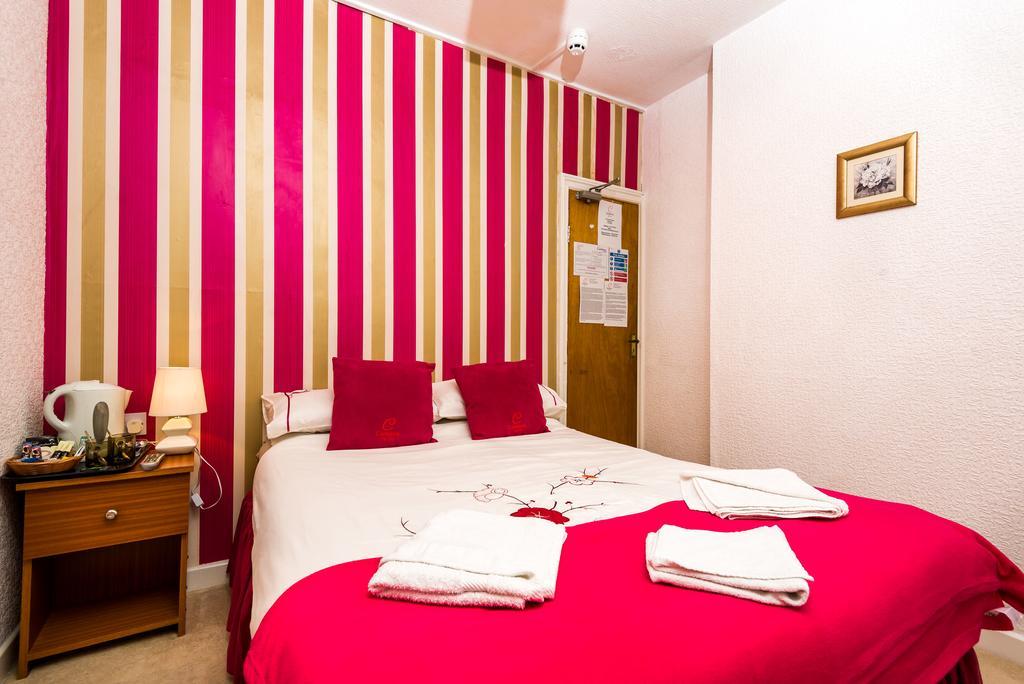 Uk Travel & Hospitality Ltd Ta Canberra Hotel Μπλάκπουλ Εξωτερικό φωτογραφία