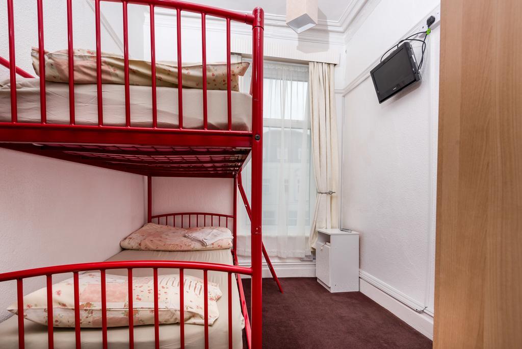 Uk Travel & Hospitality Ltd Ta Canberra Hotel Μπλάκπουλ Εξωτερικό φωτογραφία