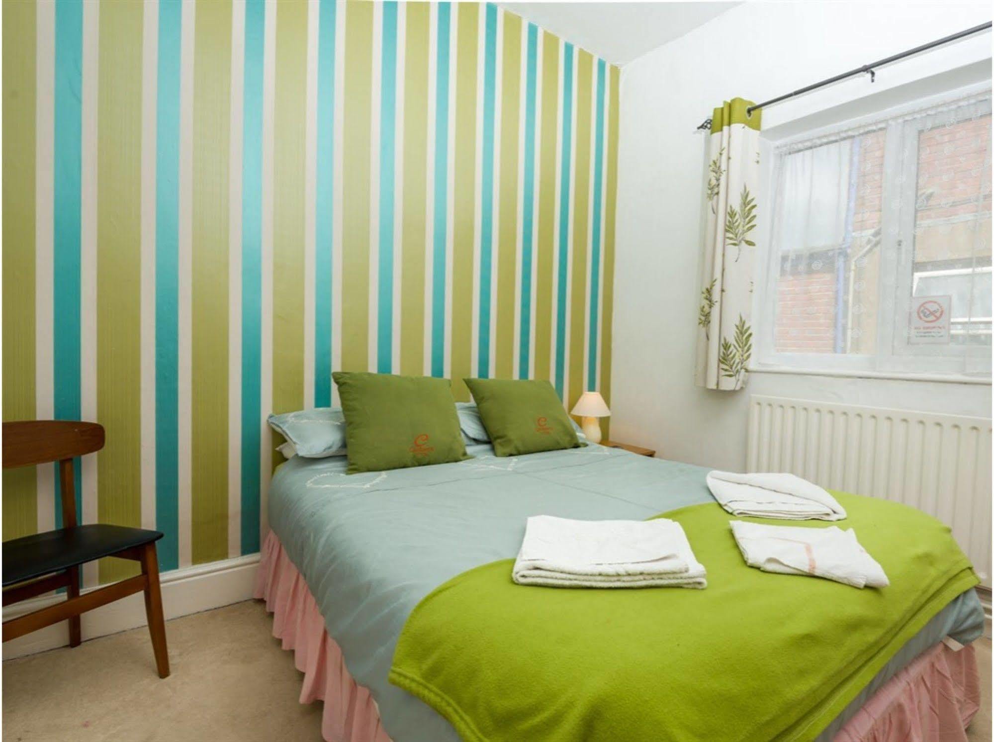 Uk Travel & Hospitality Ltd Ta Canberra Hotel Μπλάκπουλ Εξωτερικό φωτογραφία