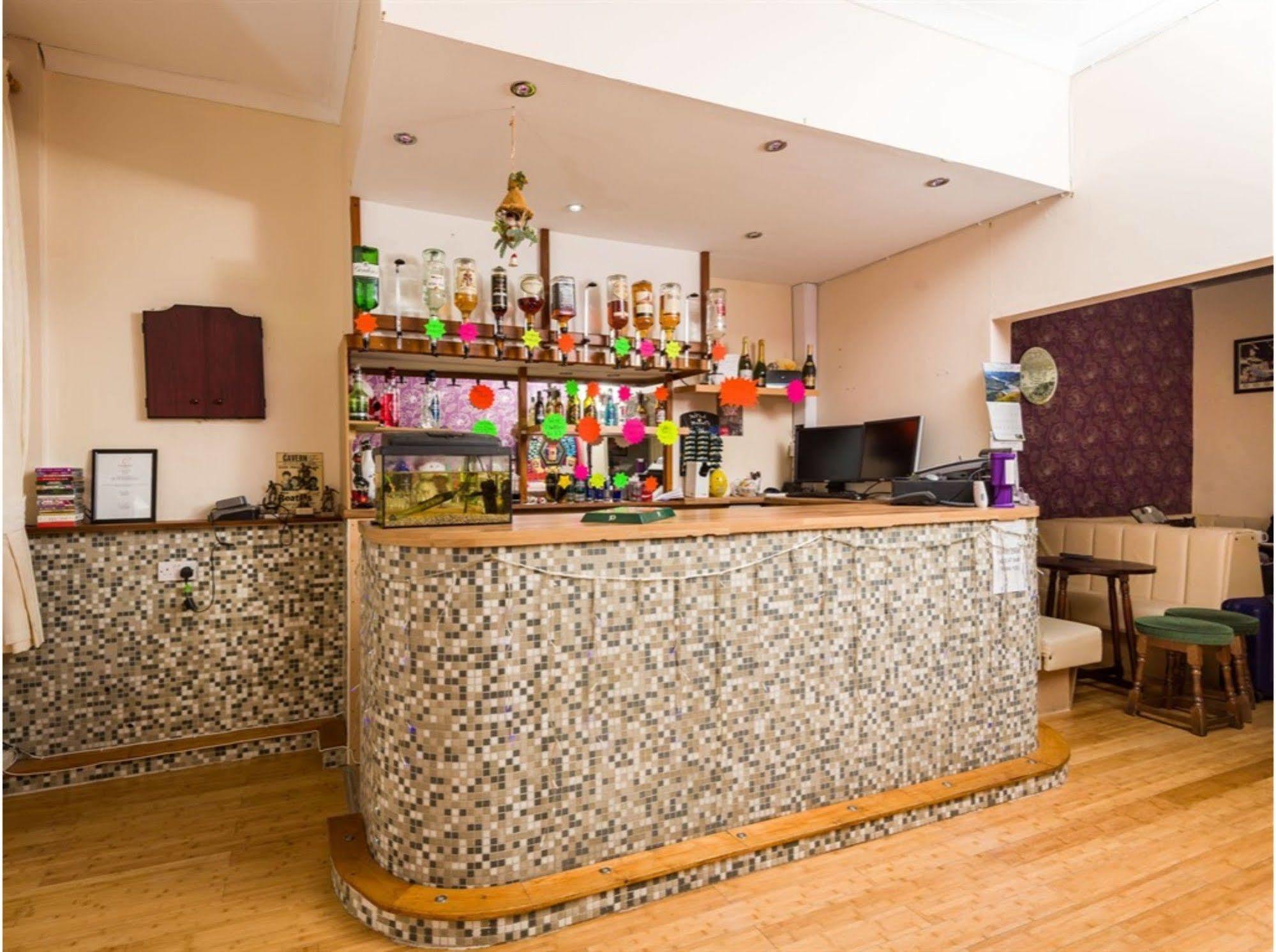 Uk Travel & Hospitality Ltd Ta Canberra Hotel Μπλάκπουλ Εξωτερικό φωτογραφία