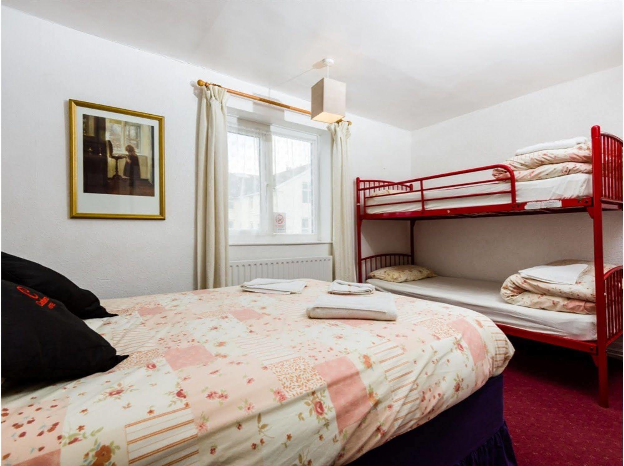 Uk Travel & Hospitality Ltd Ta Canberra Hotel Μπλάκπουλ Εξωτερικό φωτογραφία
